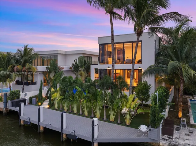 $9,990,000 | 769 Northeast 77th Terrace, Miami, FL 33138