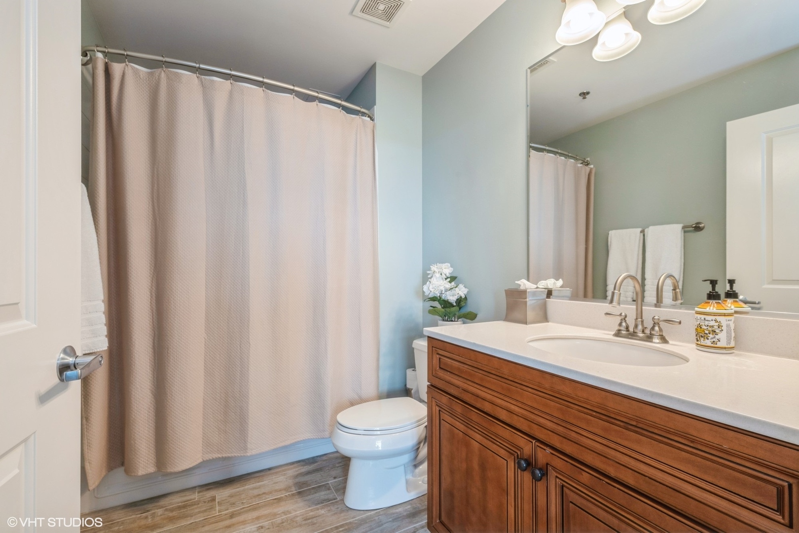 1199 East Port Clinton Road, Unit 504 Vernon Hills, IL 60061 - Photo 15 of 21