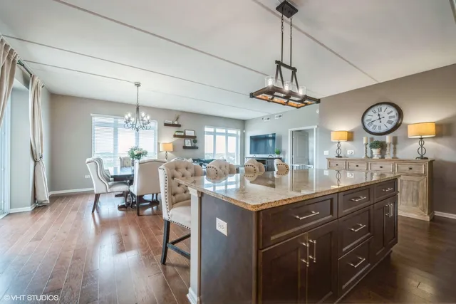 $575,000 | 1199 East Port Clinton Road, Unit 504, Vernon Hills, IL 60061