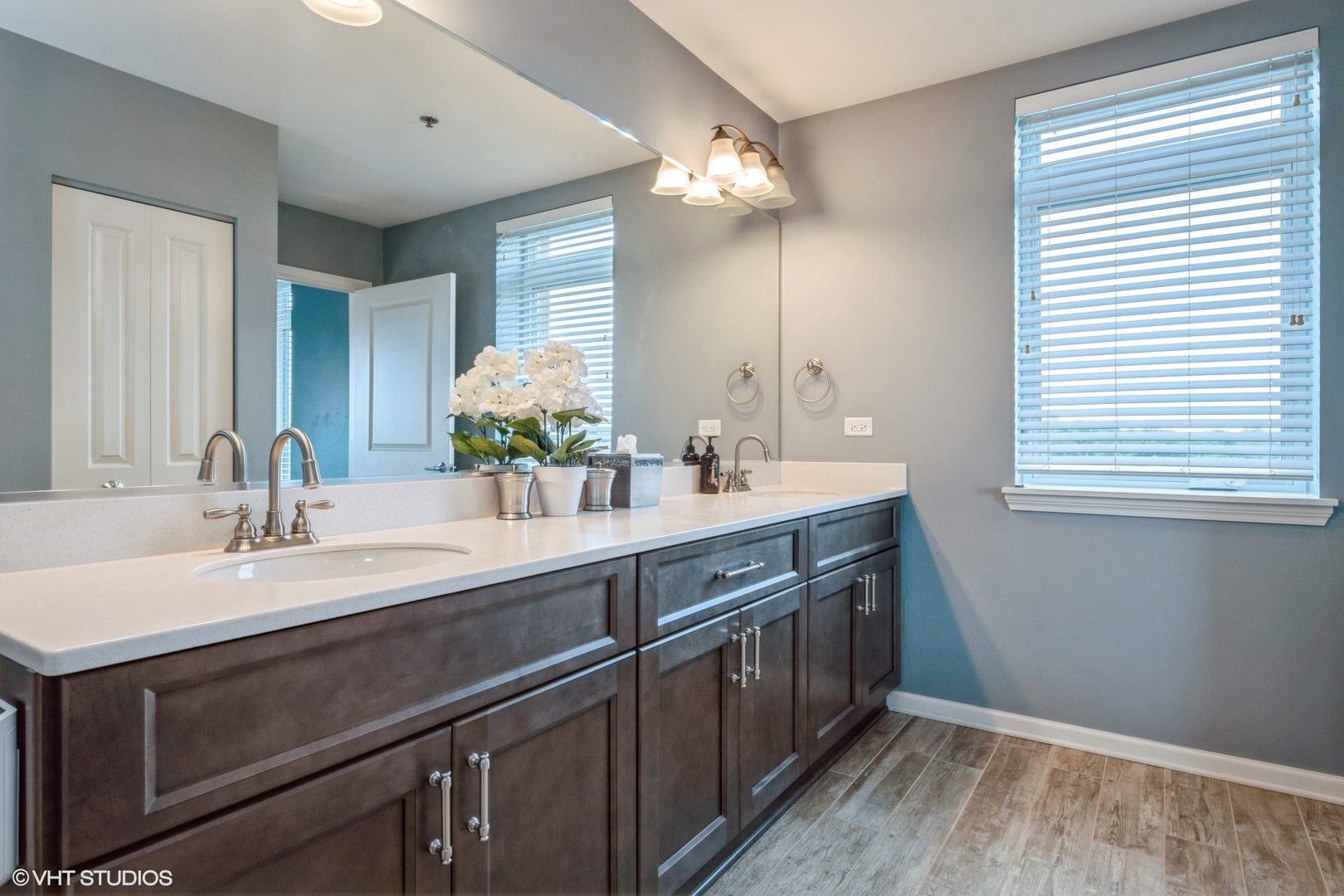 1199 East Port Clinton Road, Unit 504 Vernon Hills, IL 60061 - Photo 9 of 21