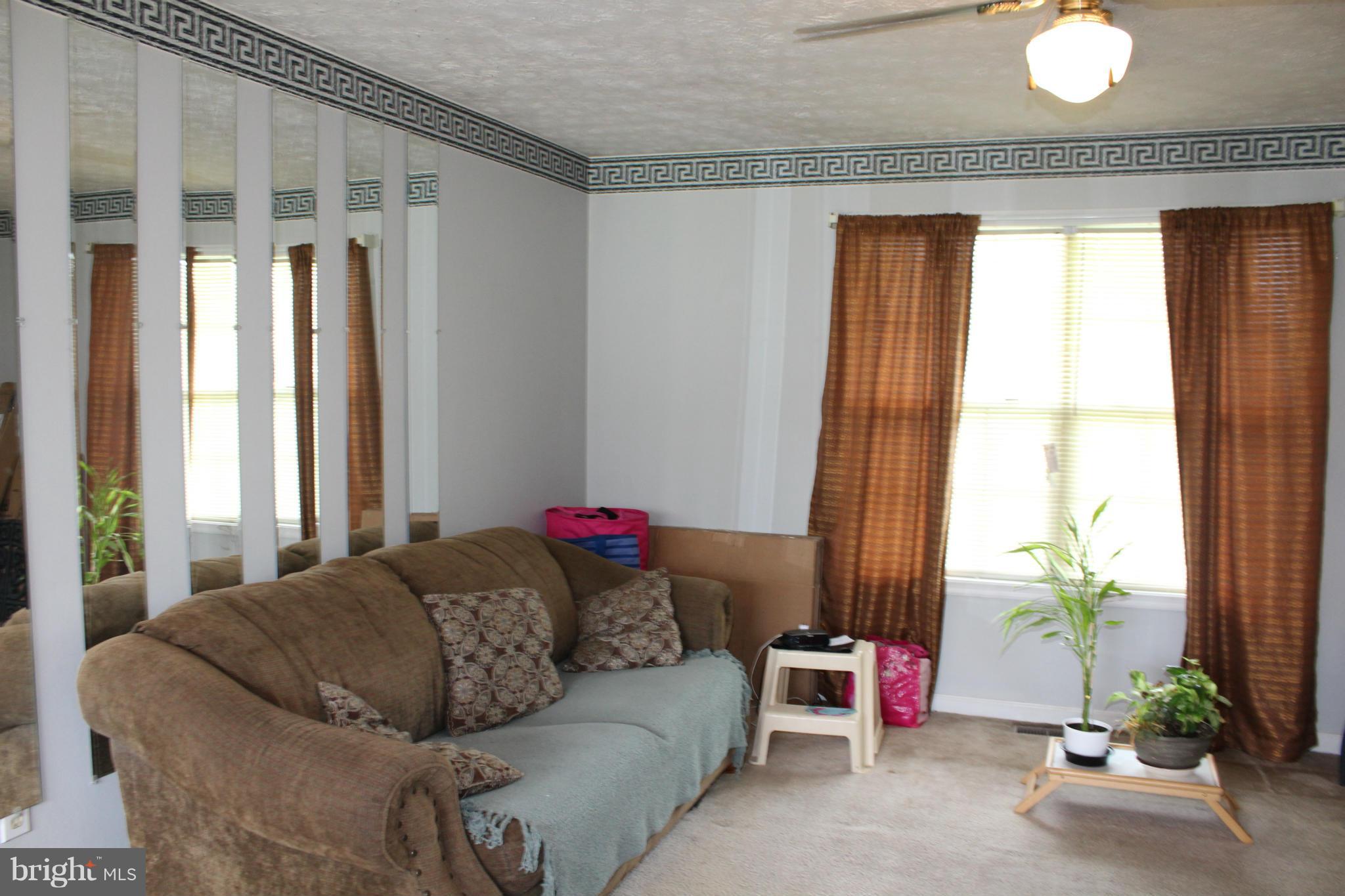 72 Declaration Drive Inwood, WV 25428 - Photo 10 of 29 Living Room