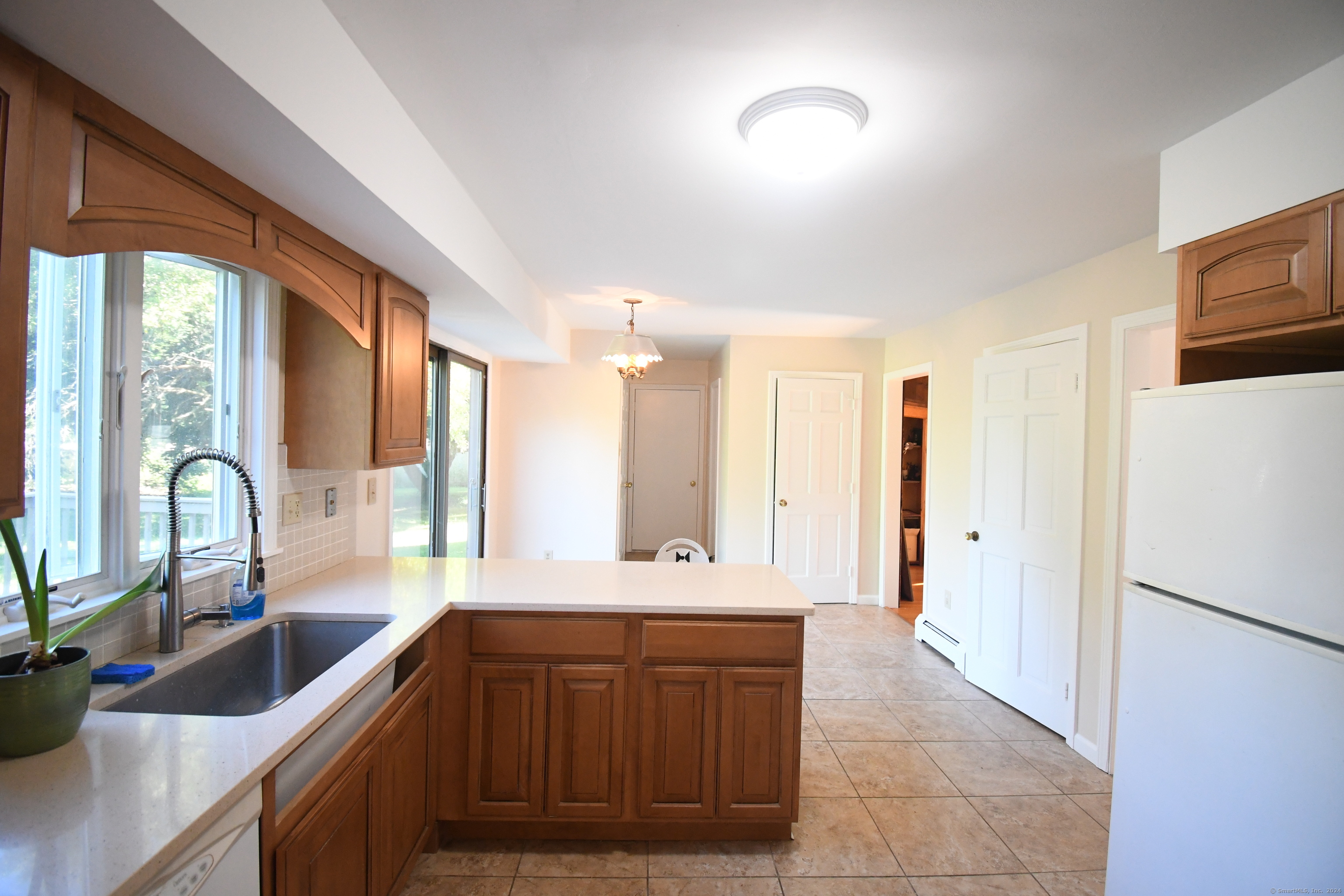 313 Burnt Plains Road Milford, CT 06461 - Photo 9 of 18