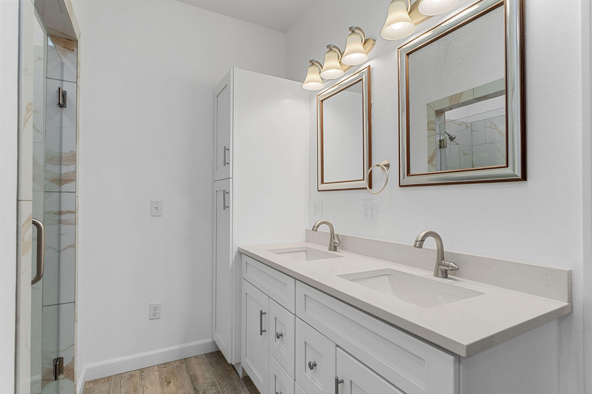 680 Highpoints Ridge Branson, MO 65616 - Photo 18 of 56 Primary Bathroom Vanity