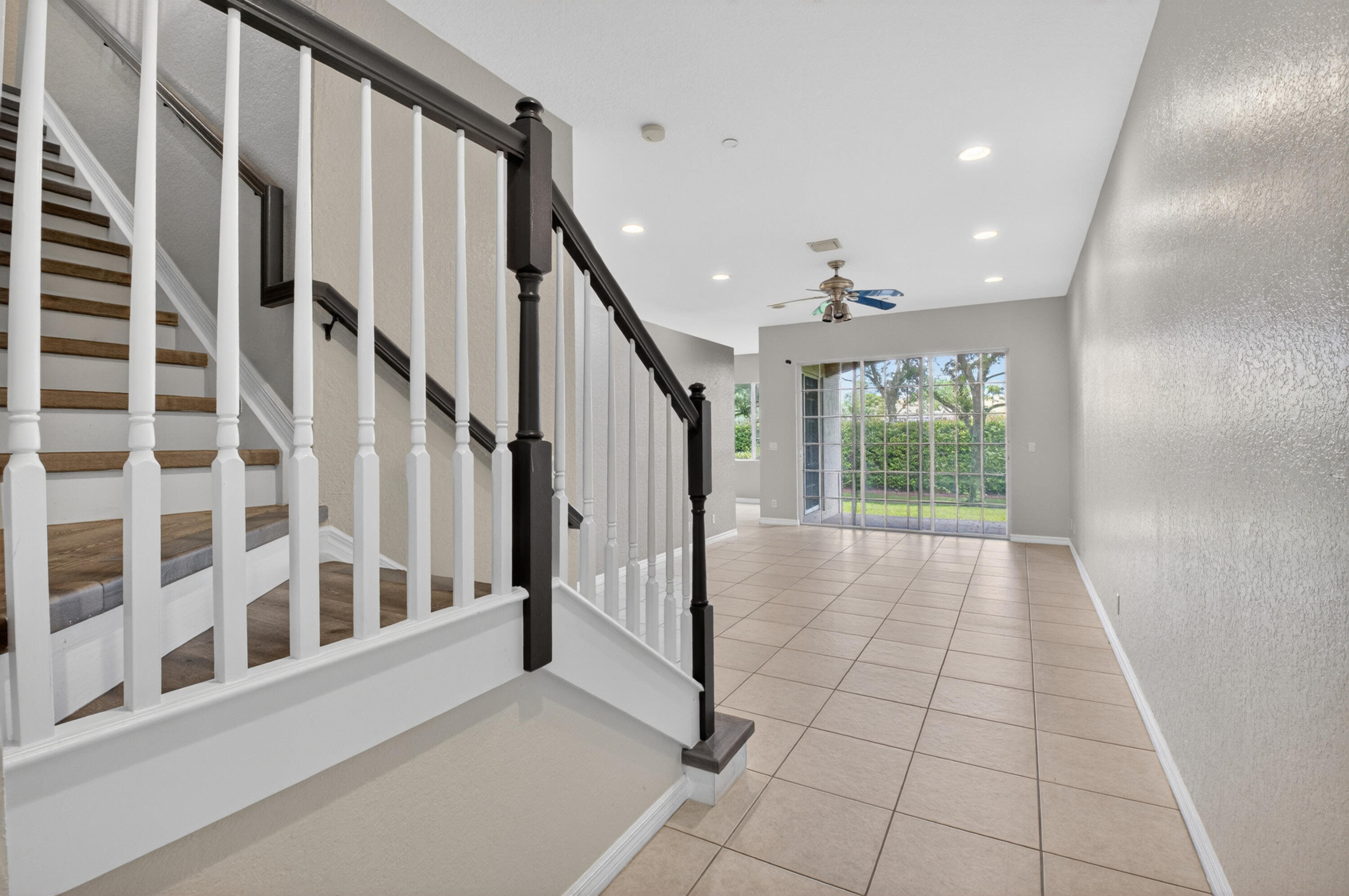 51 Lancaster Road Boynton Beach, FL 33426 - Photo 6 of 61 DSC_8823