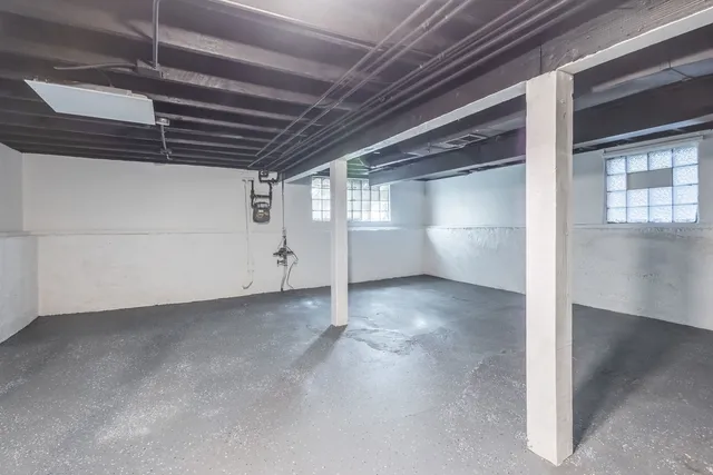 a view of a room with an empty space