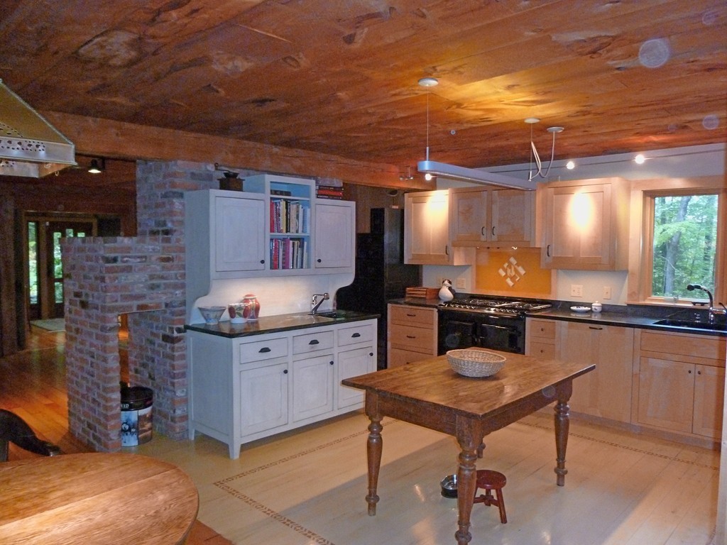 132 Cave Hill Road Leverett, MA 01054 - Photo 8 of 28 Gallery Image 8