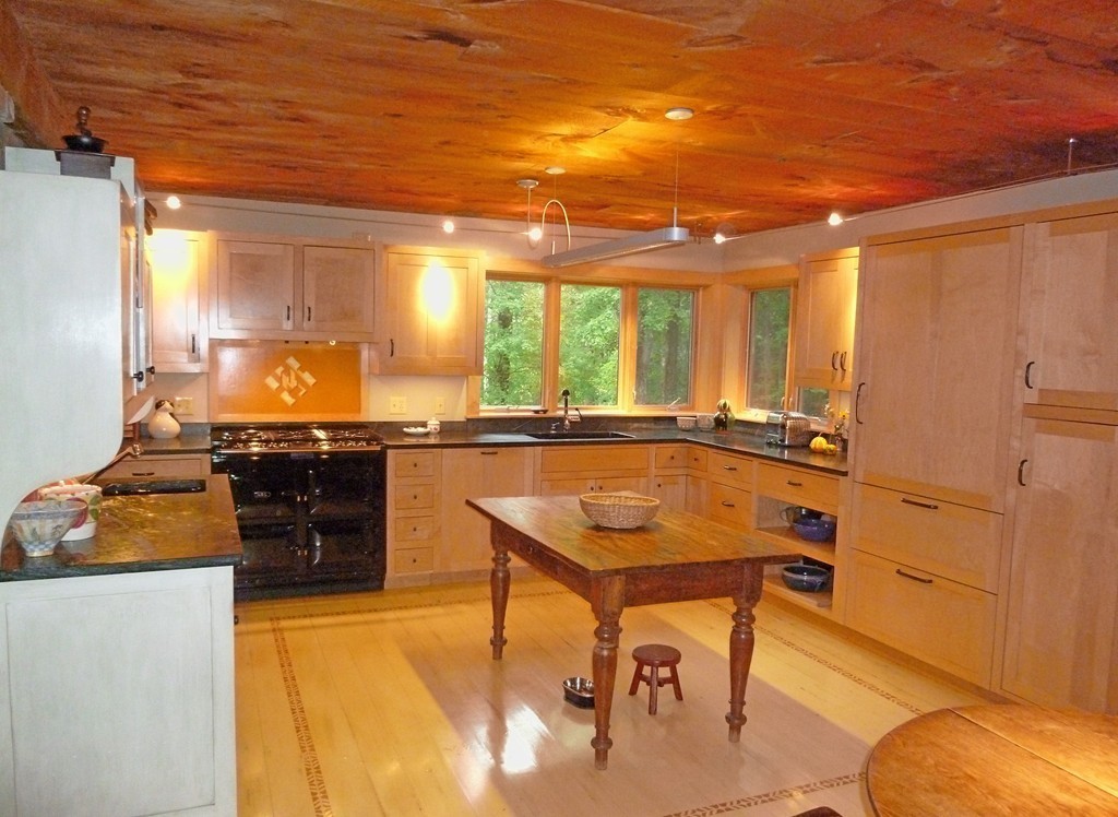 132 Cave Hill Road Leverett, MA 01054 - Photo 9 of 28 Gallery Image 9