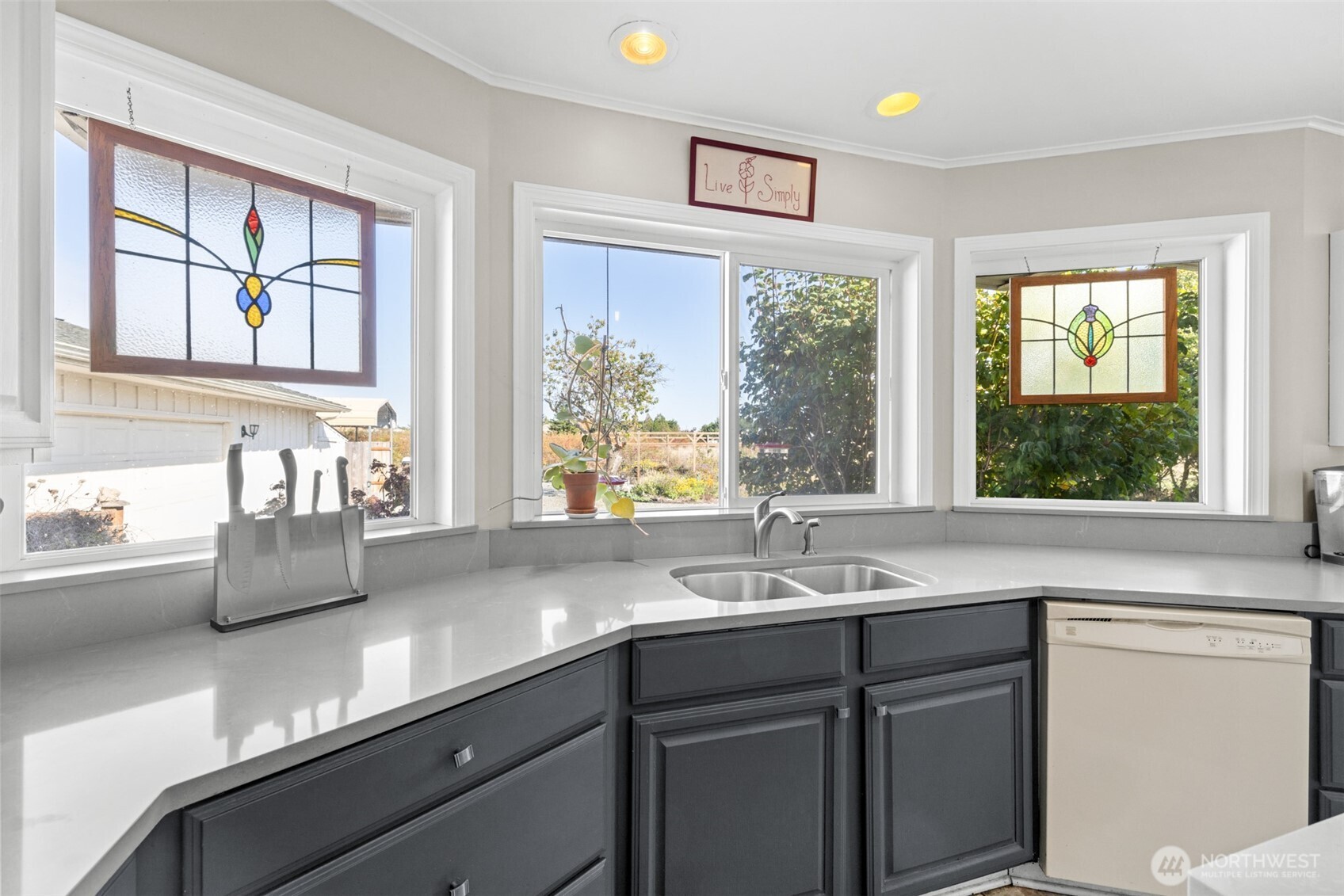 1330 Thornton Drive Sequim, WA 98382 - Photo 9 of 39