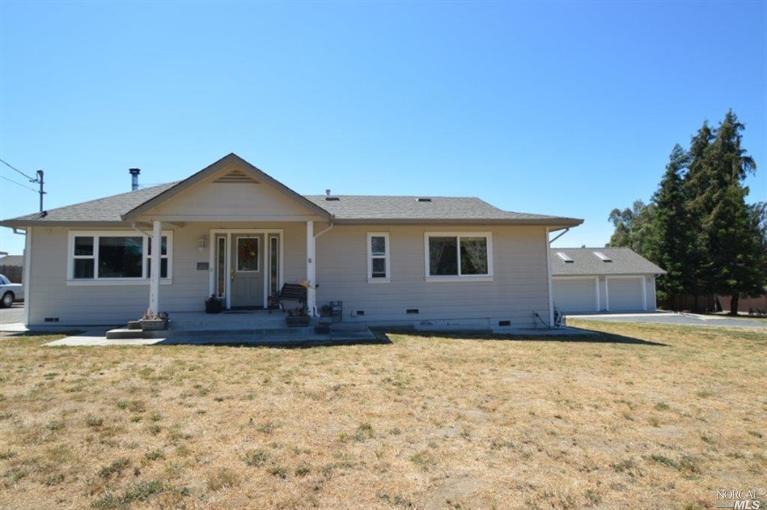 4636 Daywalt Road Sebastopol, CA 95472 - Photo 1 of 1 a front view of a house with a yard