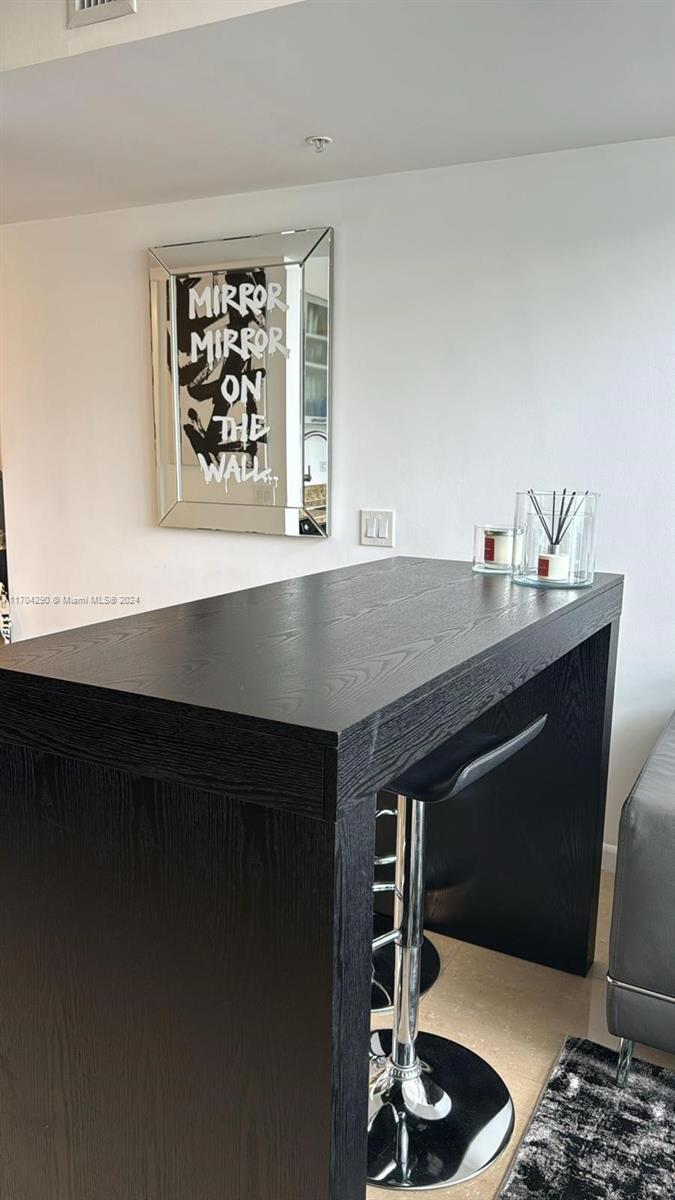 41 Southeast 5th Street, Unit 2011 Miami, FL 33131 - Photo 16 of 38