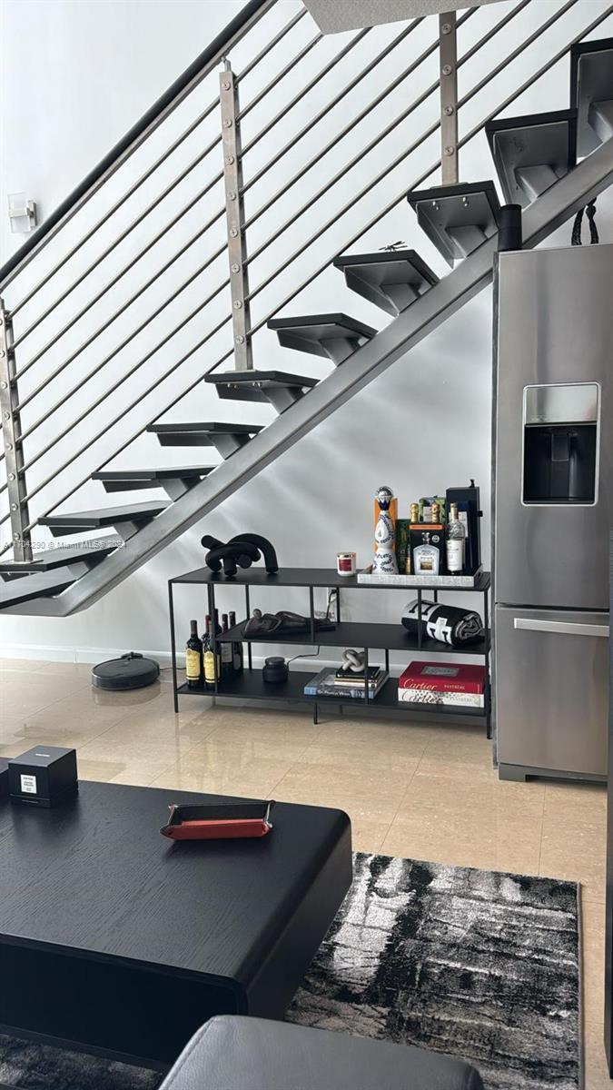 41 Southeast 5th Street, Unit 2011 Miami, FL 33131 - Photo 18 of 38