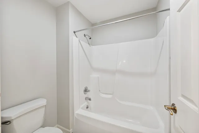 $460,000 | 8 Burgundy Court, Bloomington, IL 61704