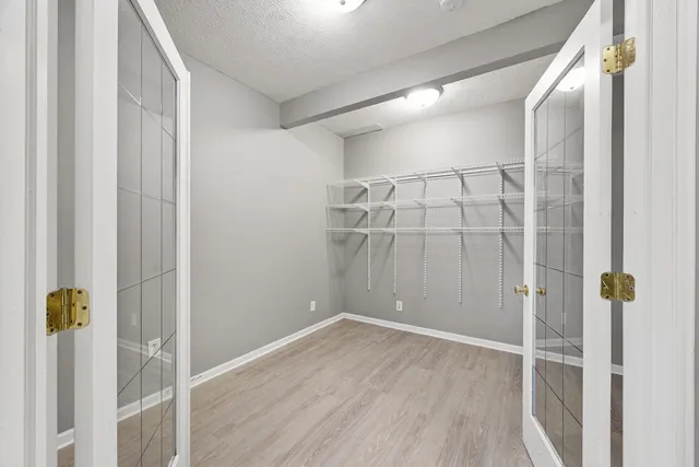 $460,000 | 8 Burgundy Court, Bloomington, IL 61704