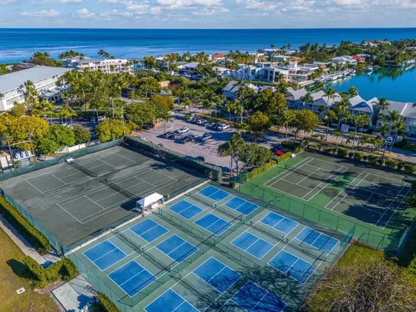 $649,900 | 5086 Sunset Village Drive, Marathon, FL 33050