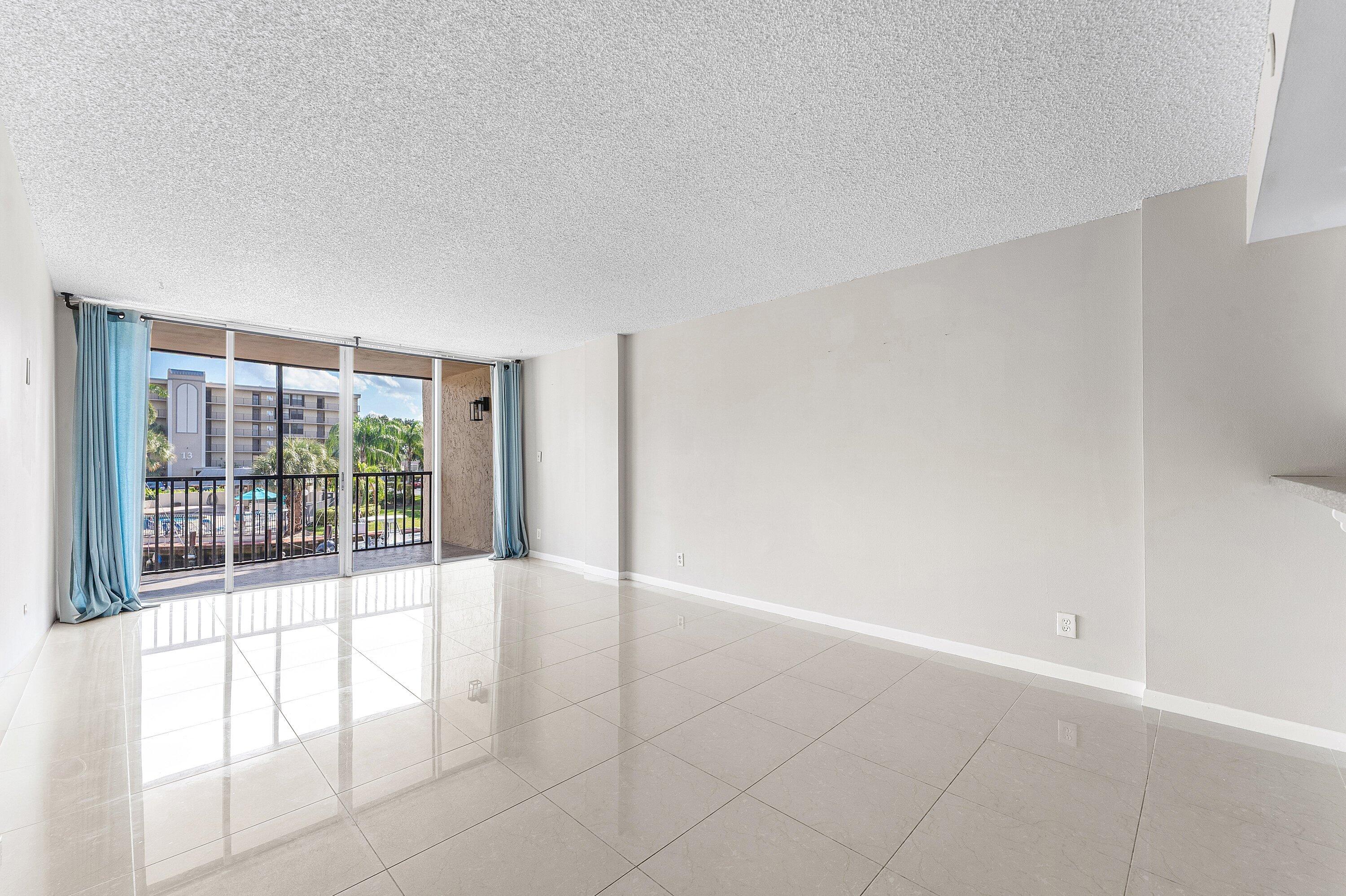10 Royal Palm Way, Unit 203 Boca Raton, FL 33432 - Photo 14 of 45 008-10RoyalPalmWay-203-BocaRaton-FL-3343