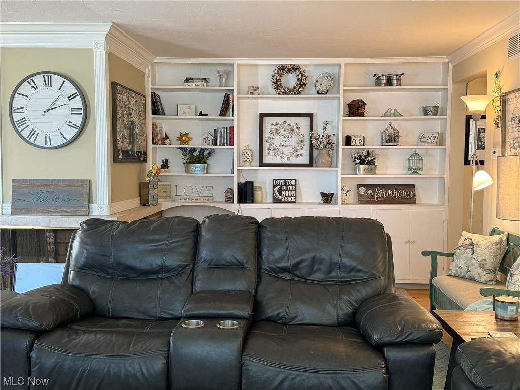 1013 Gulf Road Elyria, OH 44035 - Photo 10 of 27 Gallery Image 10