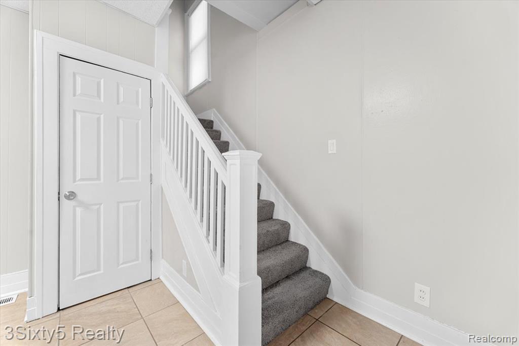 292 Genessee Street River Rouge, MI 48218 - Photo 12 of 23