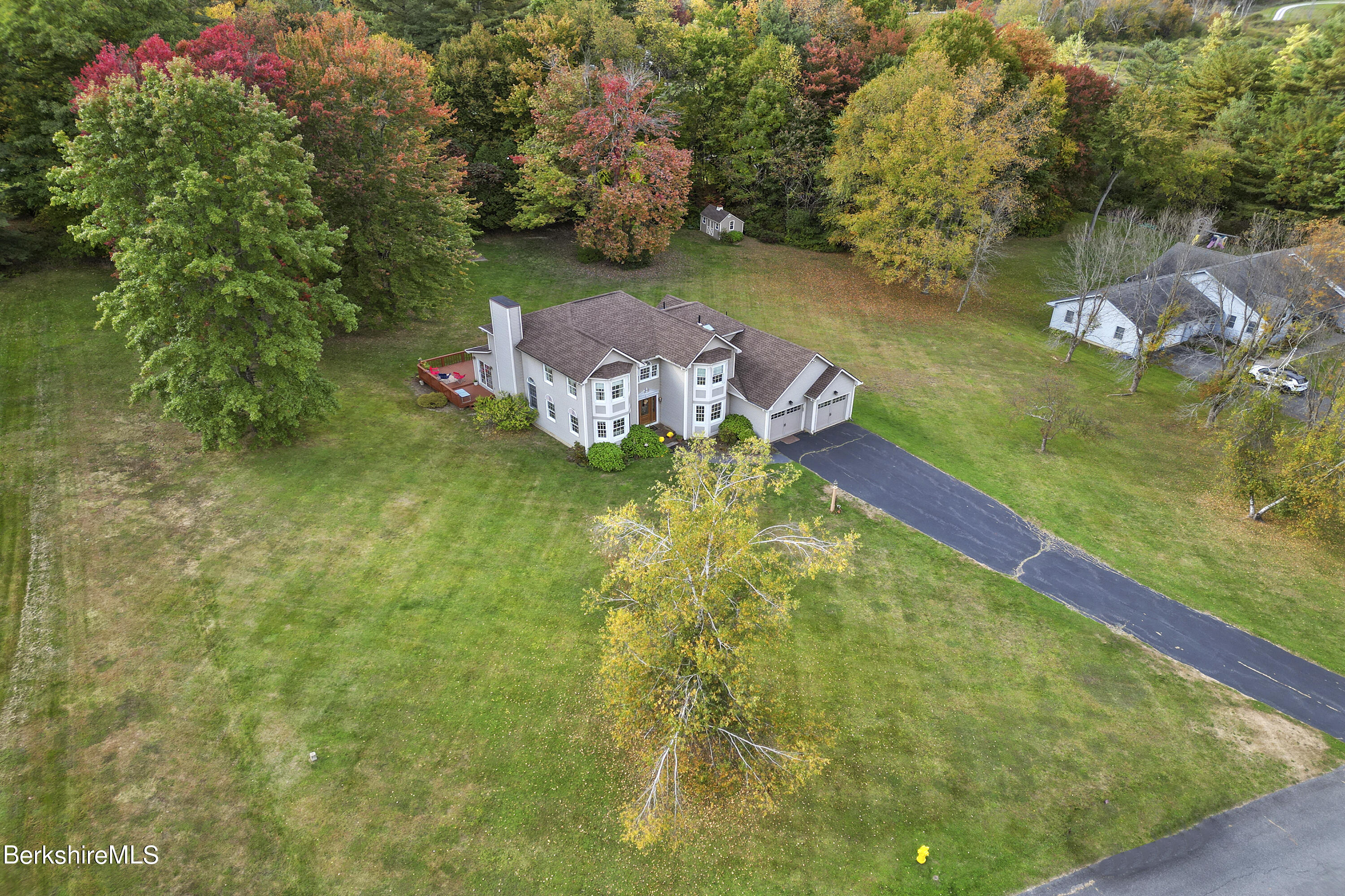 10 Lillybrook Road Pittsfield, MA 01201 - Photo 4 of 91 920 Aerial View