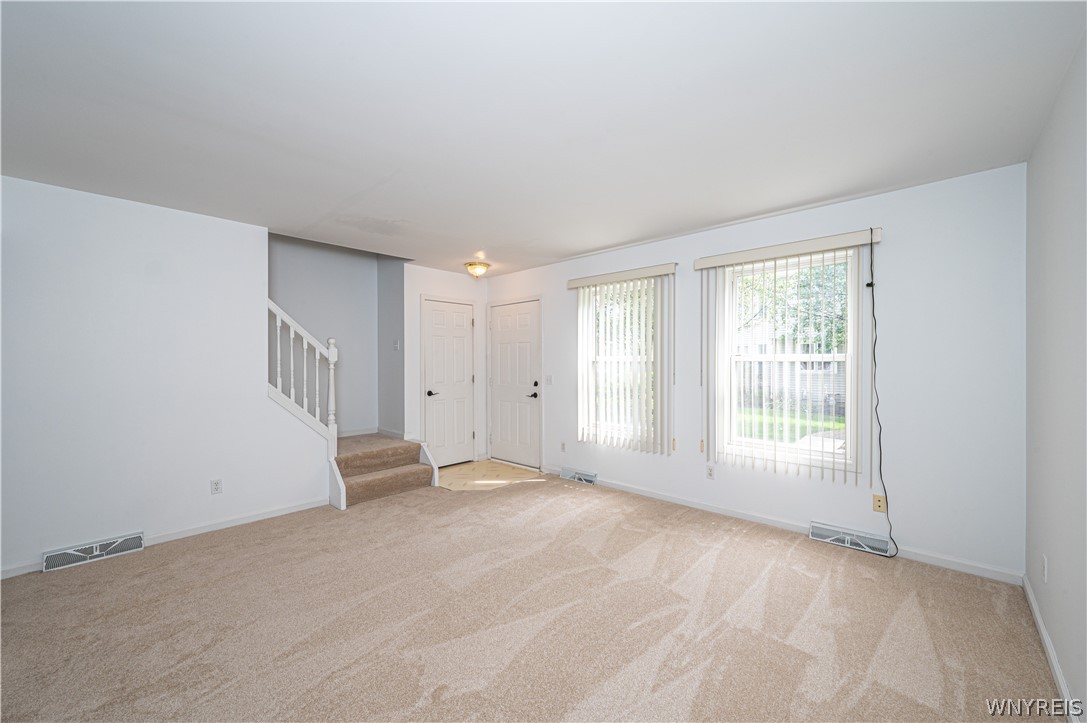 7 Queens Guard Walk, Unit 7 Tonawanda, NY 14150 - Photo 5 of 37 Gallery Image 5
