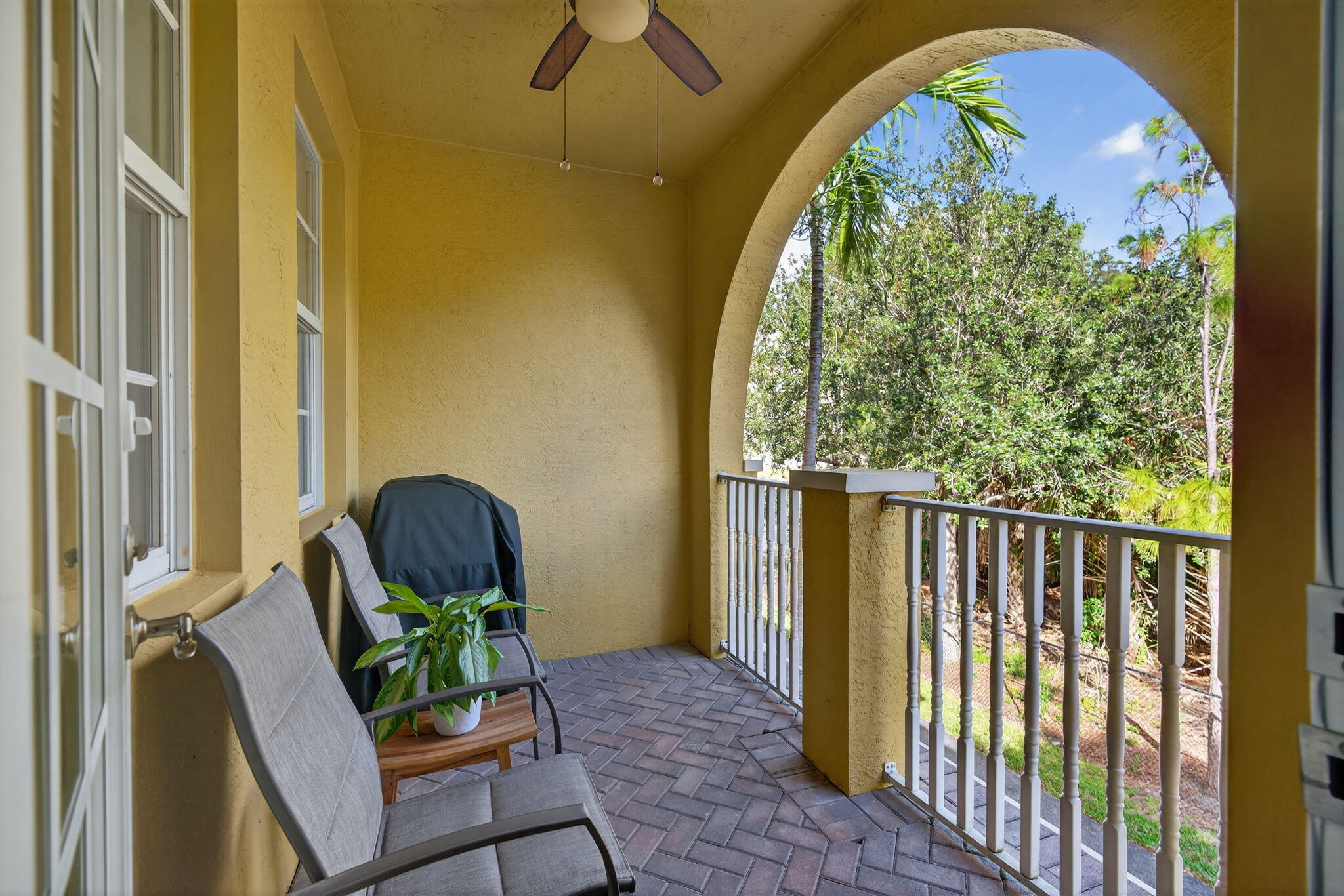 141 Seagrape Drive, Unit 203 Jupiter, FL 33458 - Photo 27 of 39 a view of a interior of the house