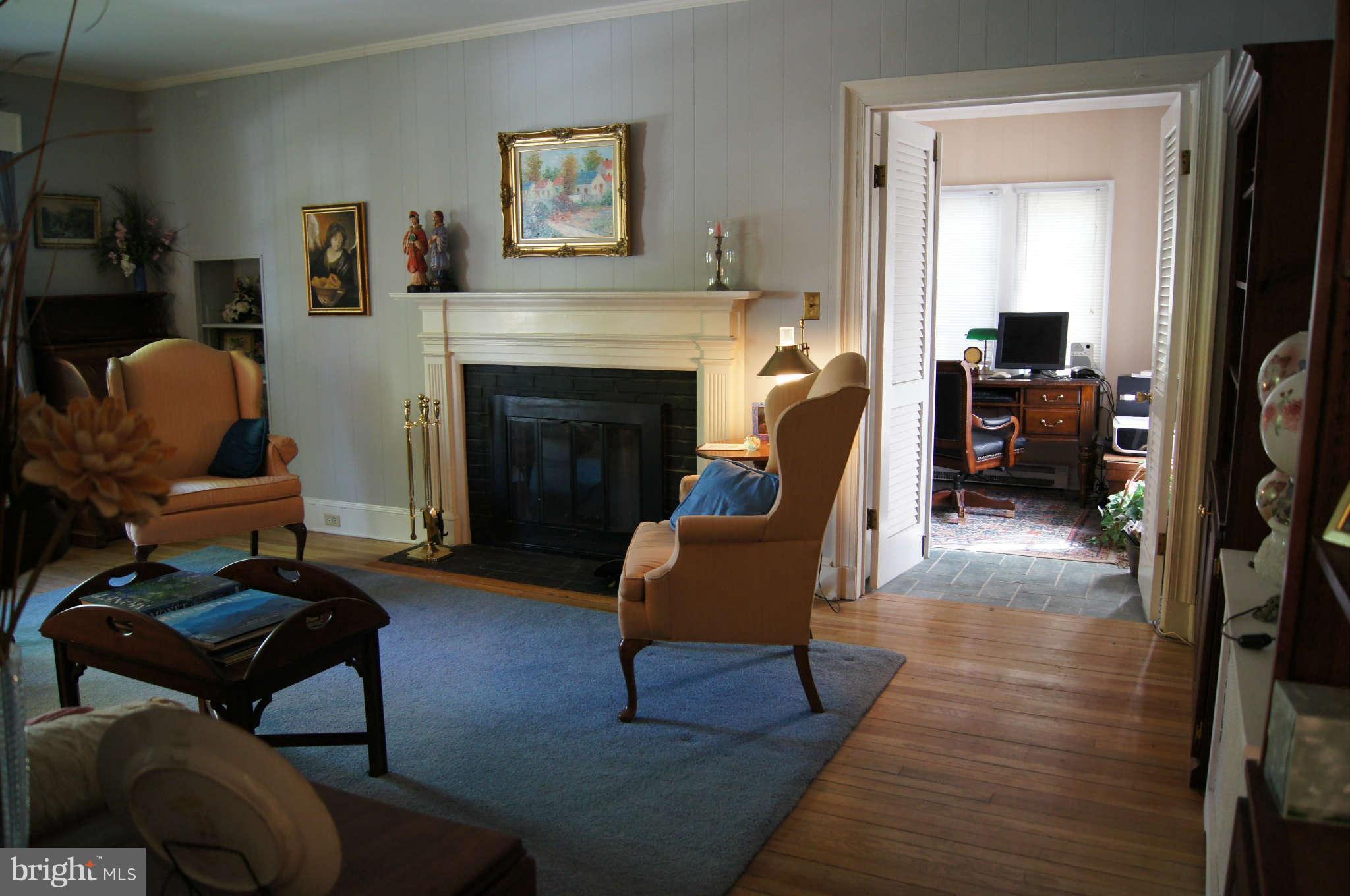 7106 Sheffield Road Baltimore, MD 21212 - Photo 9 of 30 Office or au pair suite off living room