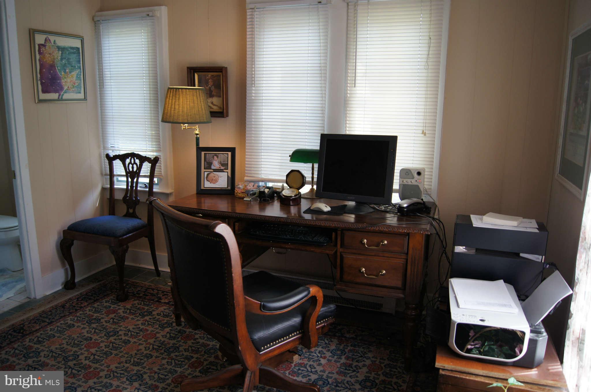 7106 Sheffield Road Baltimore, MD 21212 - Photo 10 of 30 Den or office can also be au pair ste w/ bath