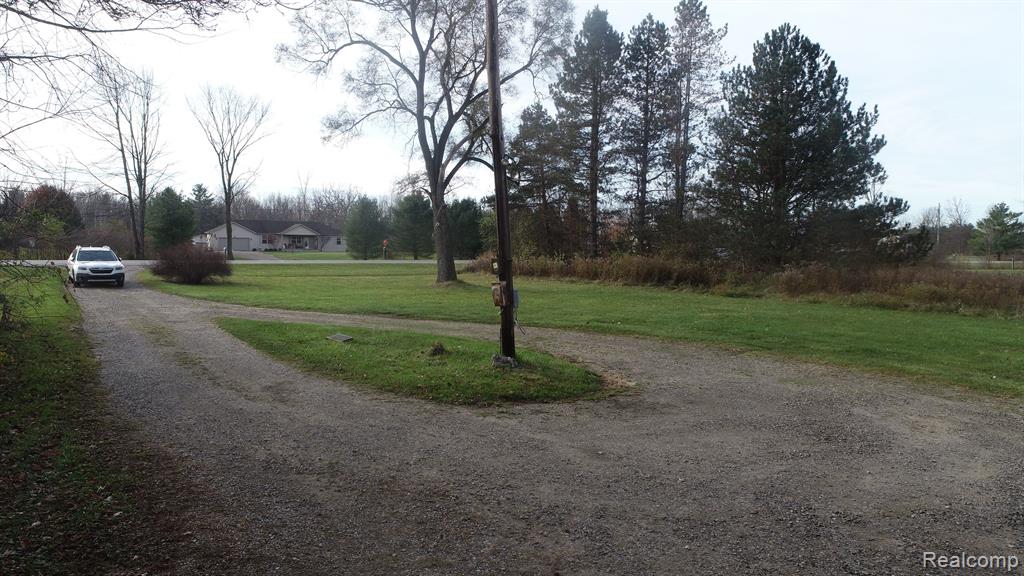 2317 Imlay City Road Lapeer, MI 48446 - Photo 6 of 44