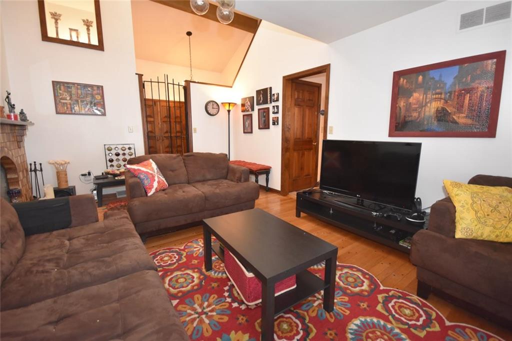 574 Trotwood Ridge Road Pittsburgh, PA 15241 - Photo 12 of 24 Gallery Image 12