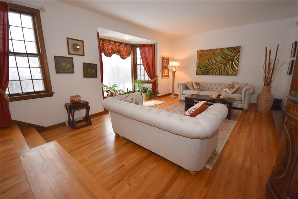 574 Trotwood Ridge Road Pittsburgh, PA 15241 - Photo 4 of 24 Gallery Image 4