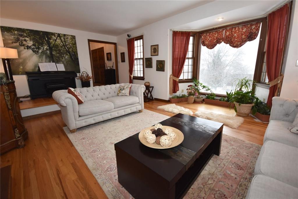 574 Trotwood Ridge Road Pittsburgh, PA 15241 - Photo 6 of 24 Gallery Image 6