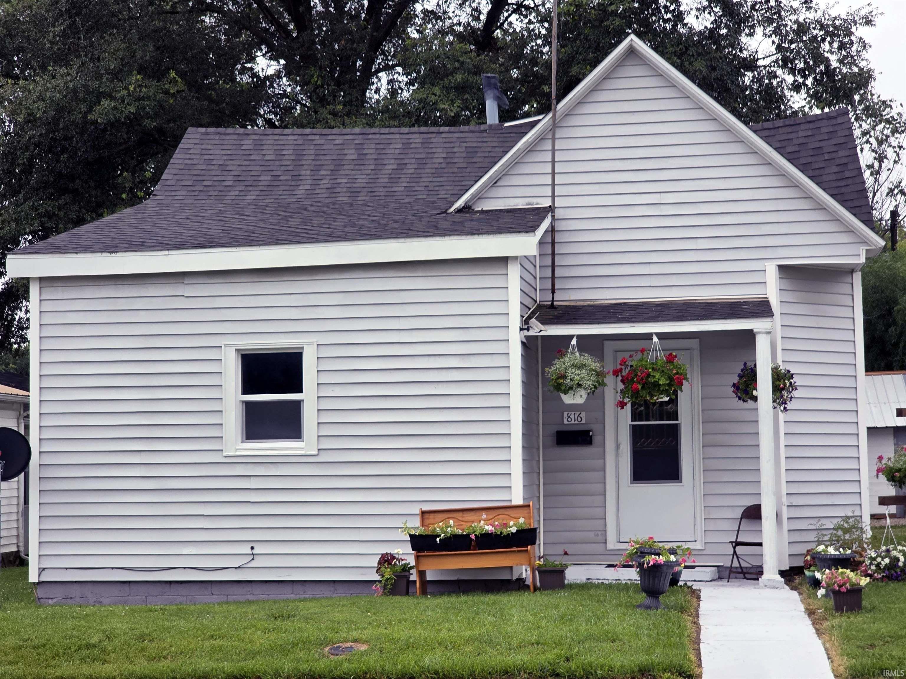 816 South Main Street Bicknell, IN 47512 - Photo 2 of 48