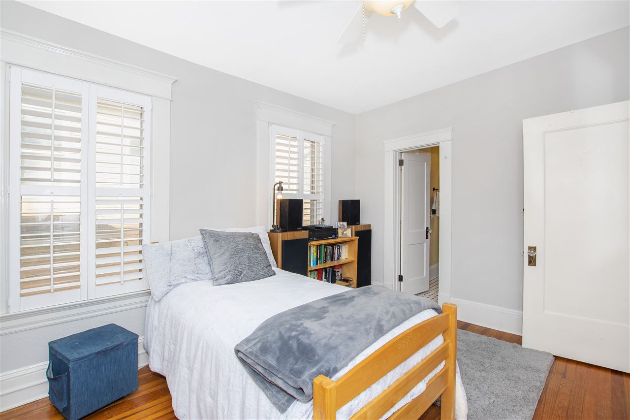 127 Hawthorne Road Raleigh, NC 27605 - Photo 23 of 30 Photo 23