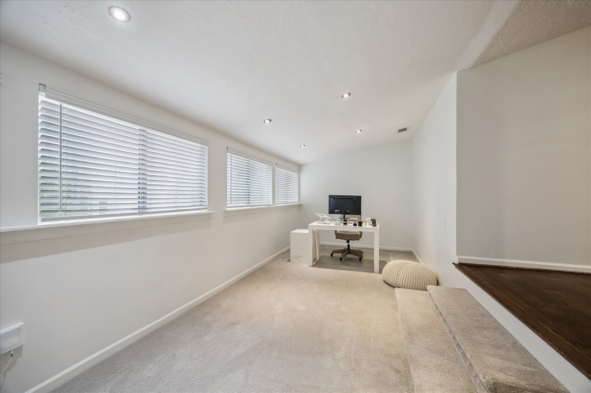 4520 Dickson Street Houston, TX 77007 - Photo 19 of 25 Step down into a great office or playroom space.