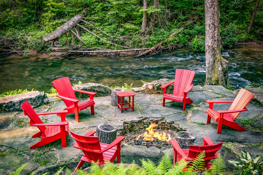 2695 Hwy 2 Blue Ridge Blue Ridge, GA 30513 - Photo 5 of 76