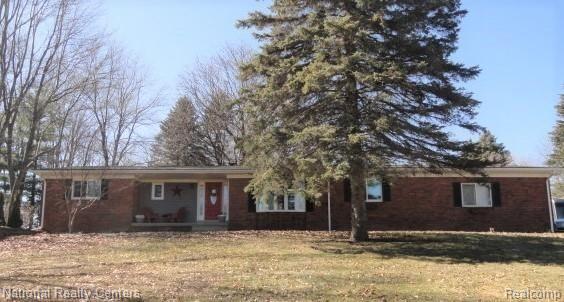 3147 North Tipsico Lake Road Hartland, MI 48353 - Photo 1 of 28 Front View.JPG