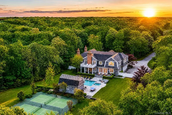 $22,000,000 | 486 Middle Line Highway, Bridgehampton, NY 11976