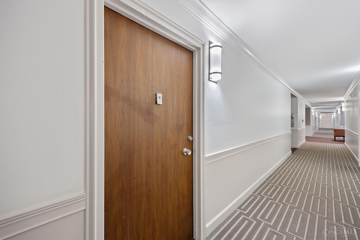 2324 Madison Road, Unit 901 Cincinnati, OH 45208 - Photo 24 of 42 Gallery Image 24