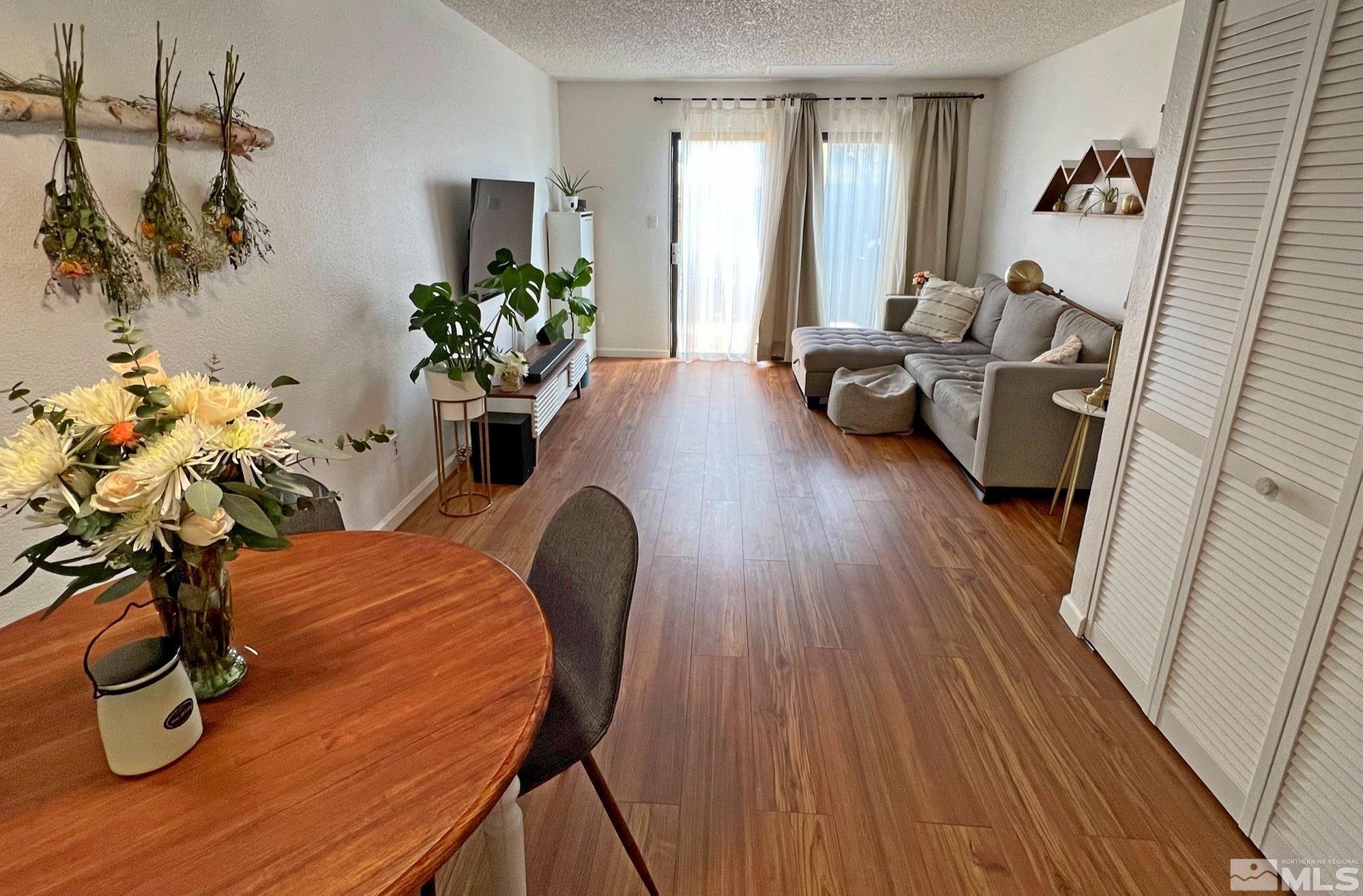 861 Nutmeg Place, Unit 8 Reno, NV 89502 - Photo 3 of 24 Photo 3