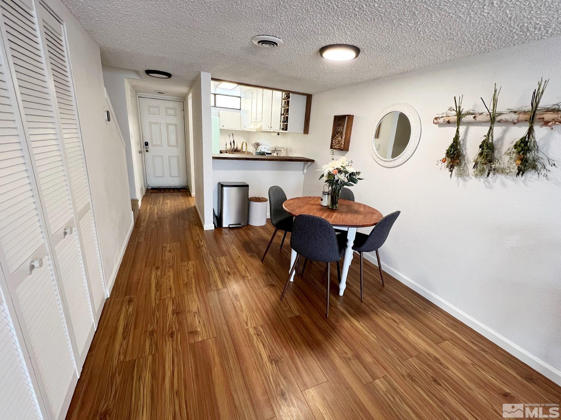 861 Nutmeg Place, Unit 8 Reno, NV 89502 - Photo 5 of 24 Photo 5