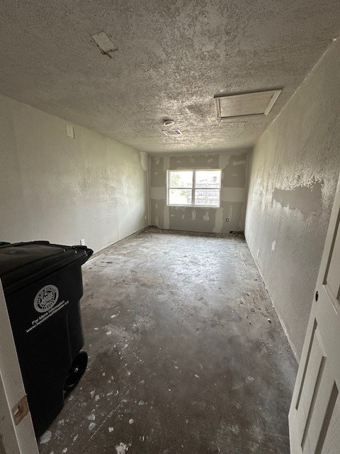 9122 Laura Koppe Road Houston, TX 77078 - Photo 7 of 9 a view of an empty room and window