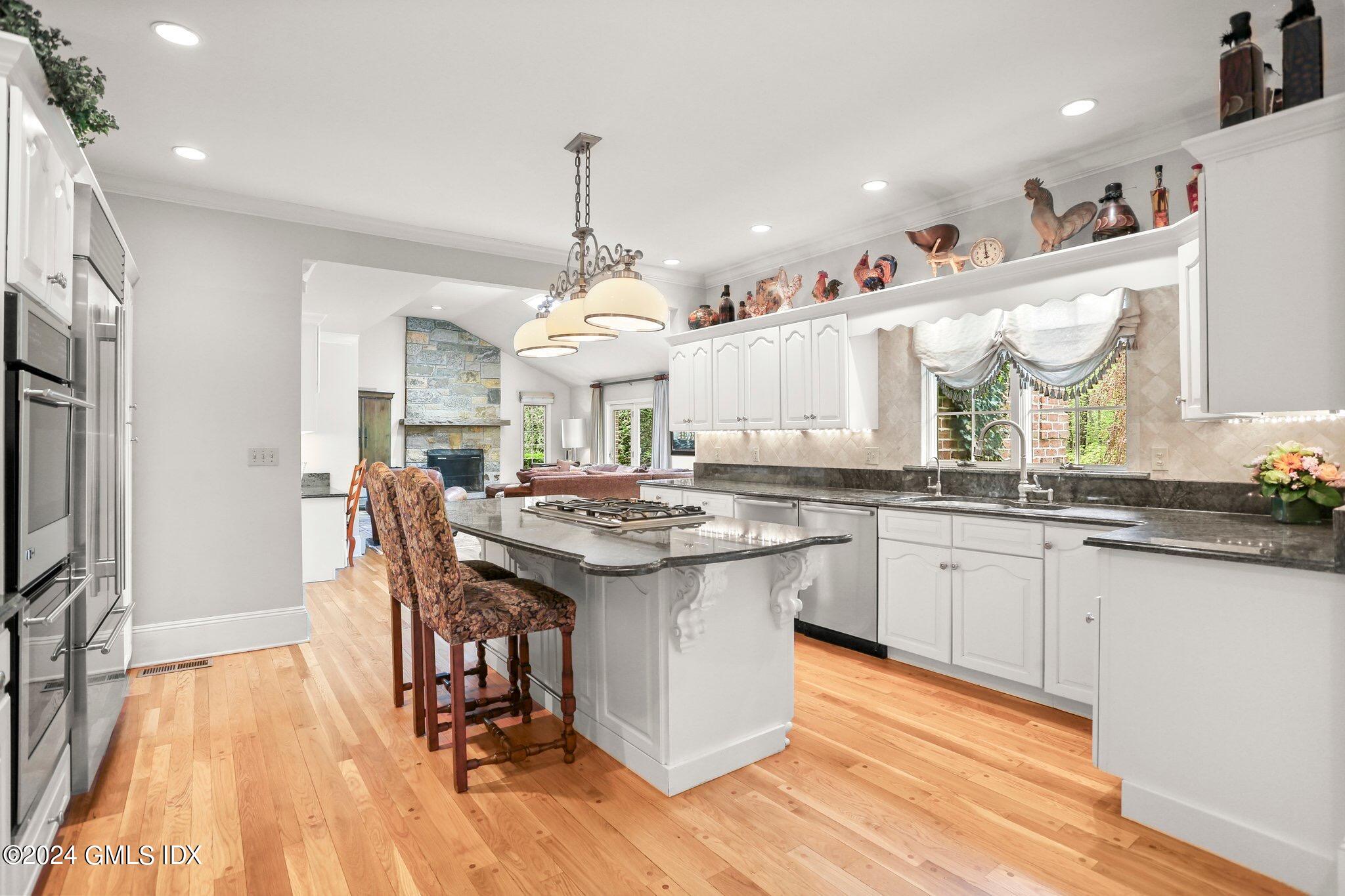 376 Westover Road Stamford, CT 06902 - Photo 12 of 37 Kitchen