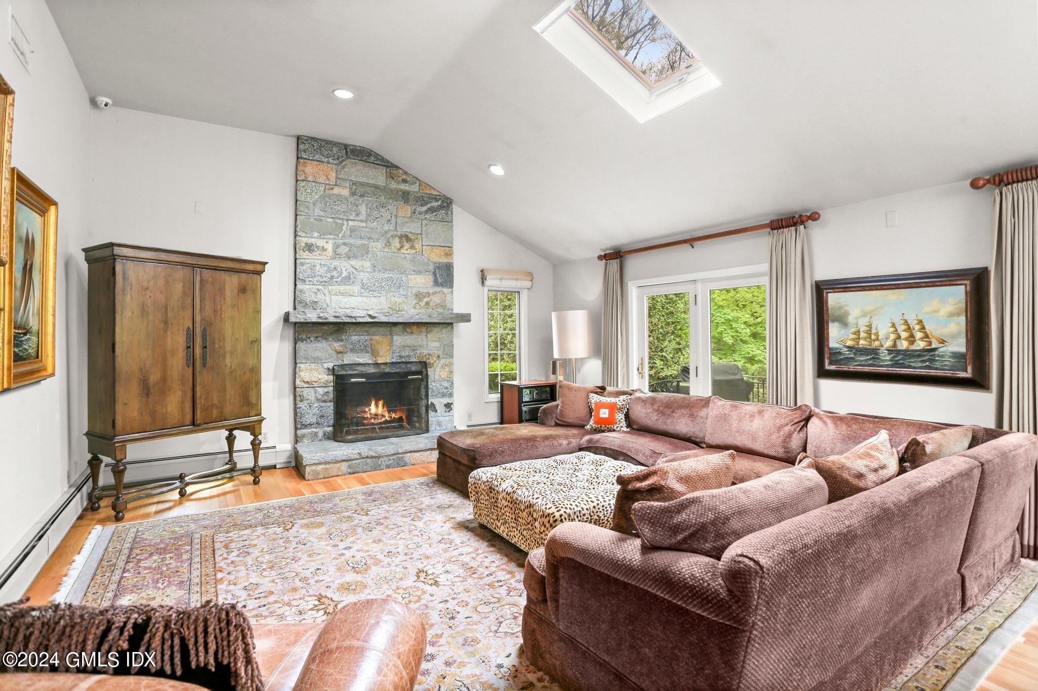 376 Westover Road Stamford, CT 06902 - Photo 15 of 37 Family Room
