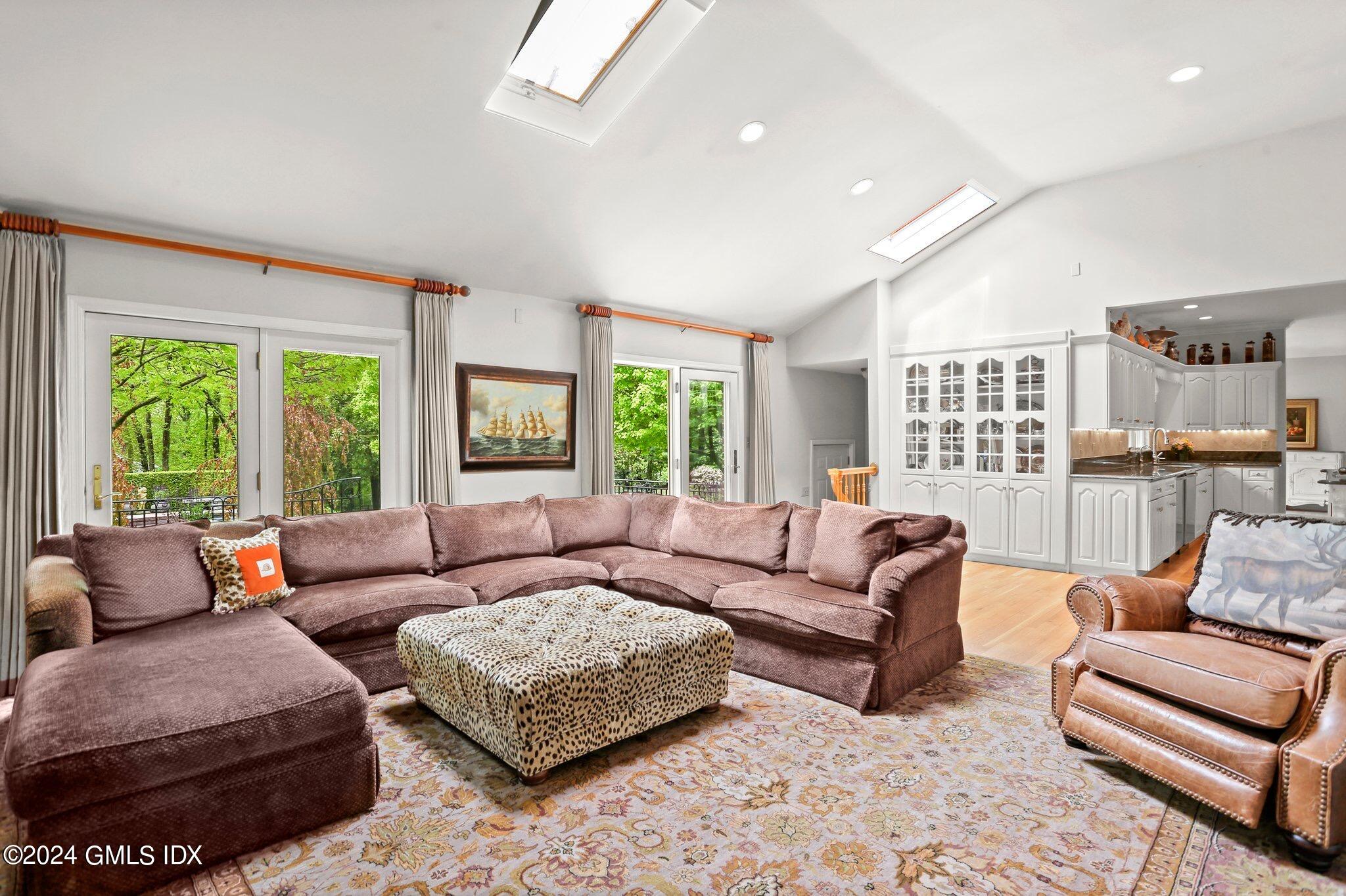 376 Westover Road Stamford, CT 06902 - Photo 16 of 37 Family Room