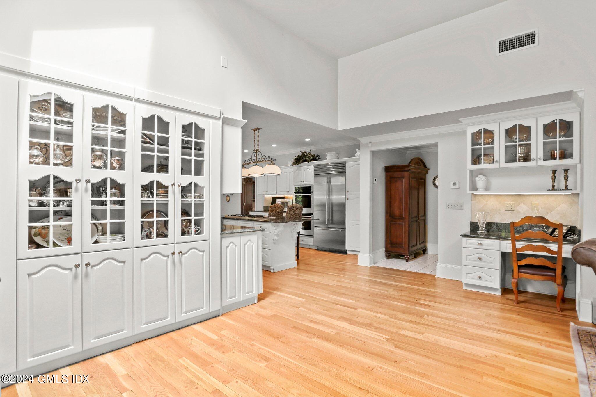 376 Westover Road Stamford, CT 06902 - Photo 17 of 37 Family Room