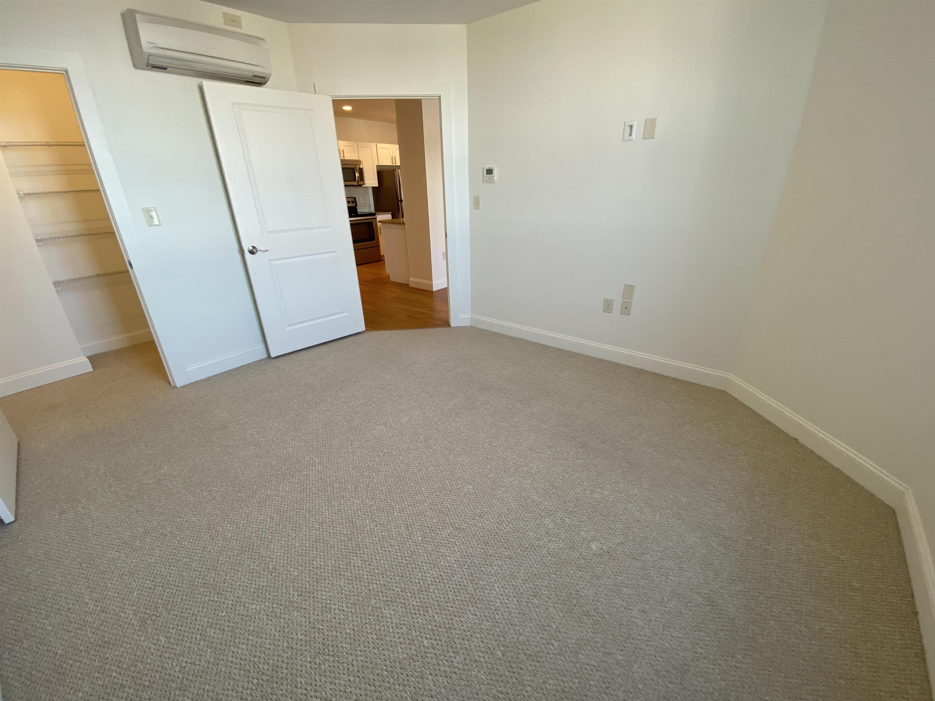 875 Elm Street, Unit 903 Manchester, NH 03101 - Photo 16 of 40