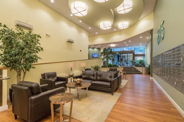 $2,593 | 875 Elm Street, Unit 903, Manchester, NH 03101