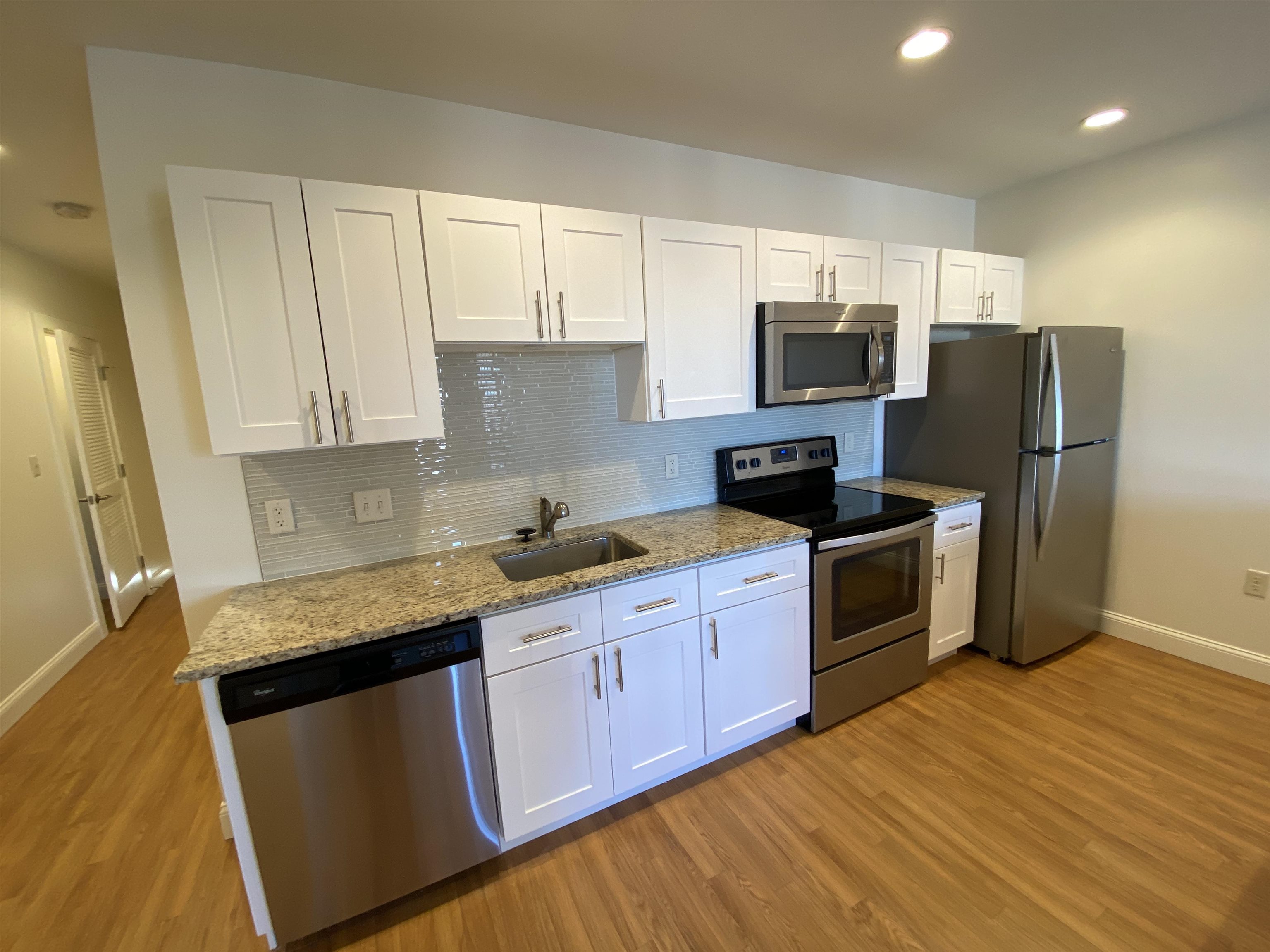 875 Elm Street, Unit 903 Manchester, NH 03101 - Photo 4 of 40