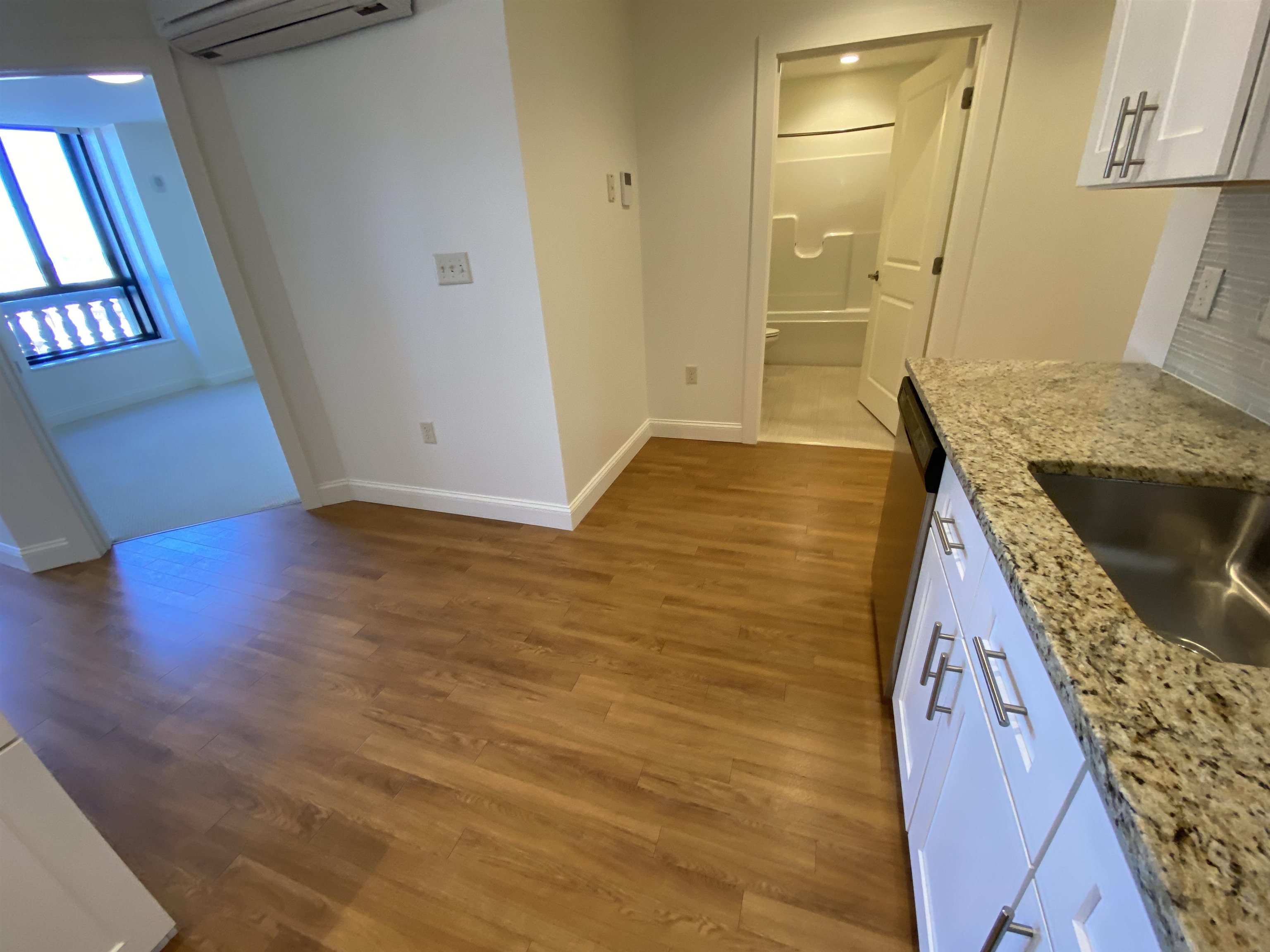 875 Elm Street, Unit 903 Manchester, NH 03101 - Photo 8 of 40