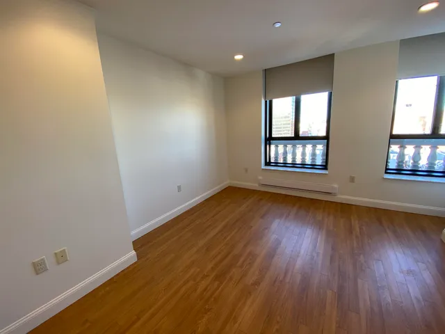 $2,593 | 875 Elm Street, Unit 903, Manchester, NH 03101