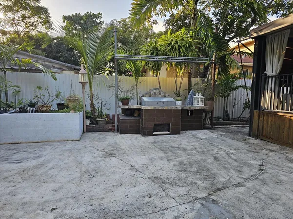 $3,900 | 70 Northwest 31st Street, Unit 1, Miami, FL 33127